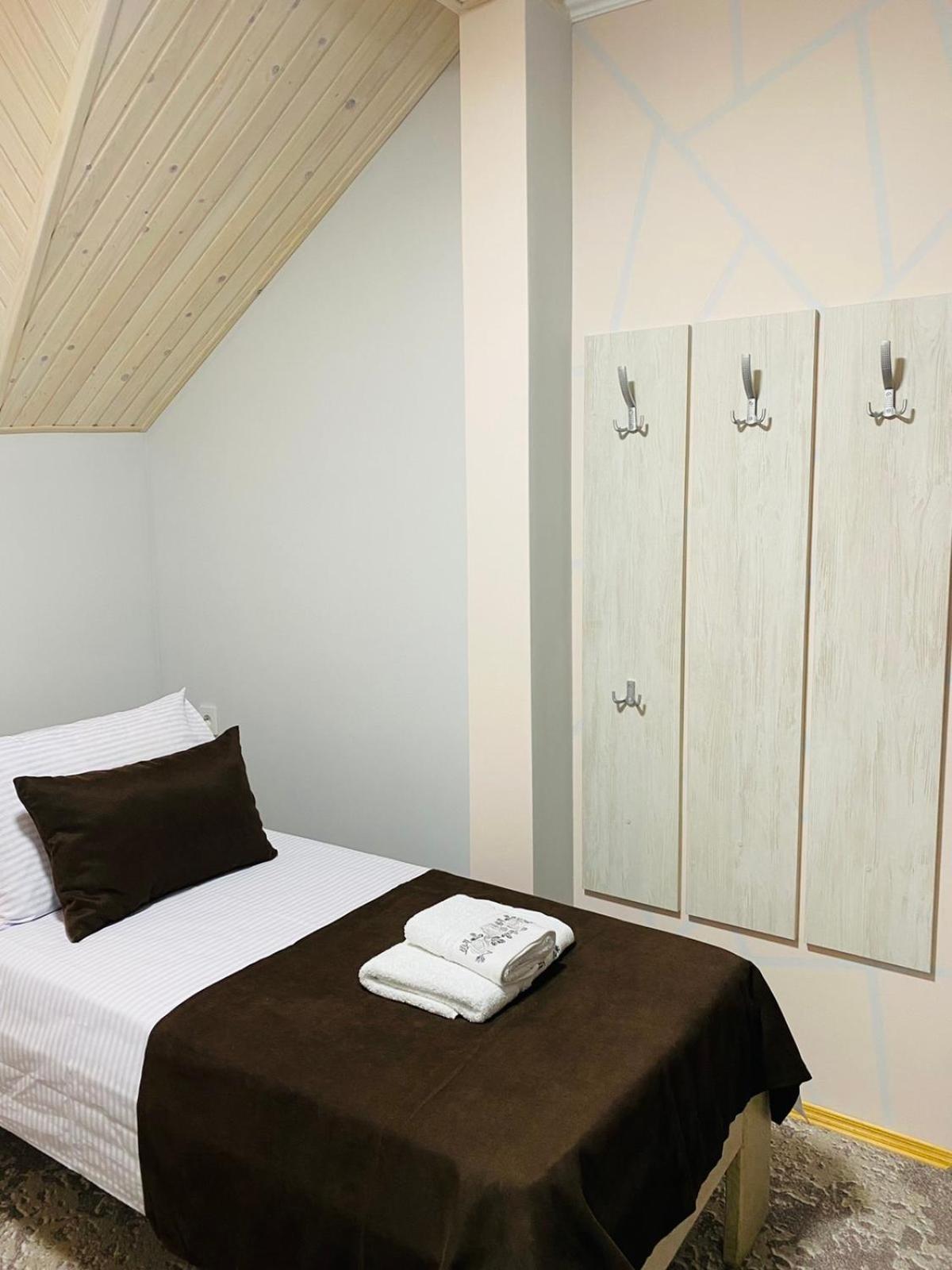 Hotel Під Явором New Drogomirchany Habitación foto